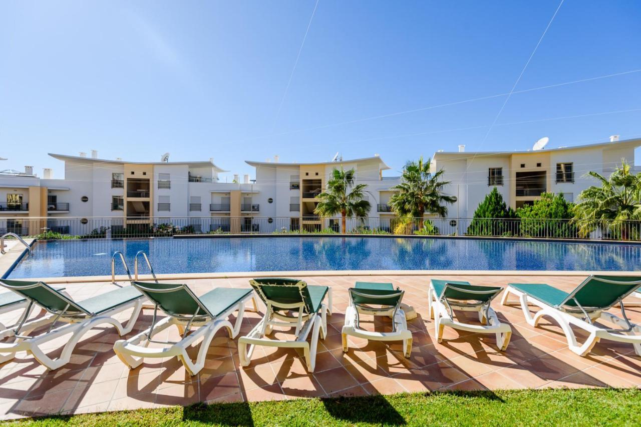Bnb Homes Ocean View Apartment With Huge Sunny Terrace, 2 Swimming Pools & Tennis Court Albufeira Exteriér fotografie