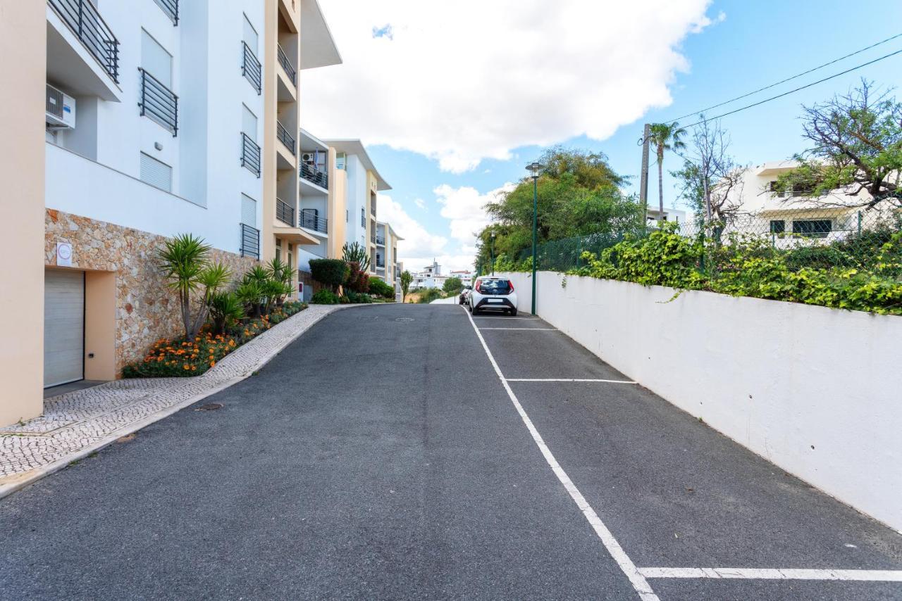 Bnb Homes Ocean View Apartment With Huge Sunny Terrace, 2 Swimming Pools & Tennis Court Albufeira Exteriér fotografie